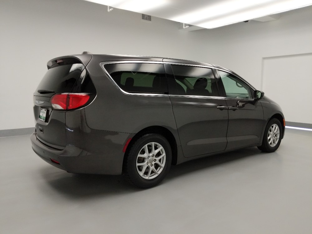 2018 Chrysler Pacifica - Passenger Rear Side