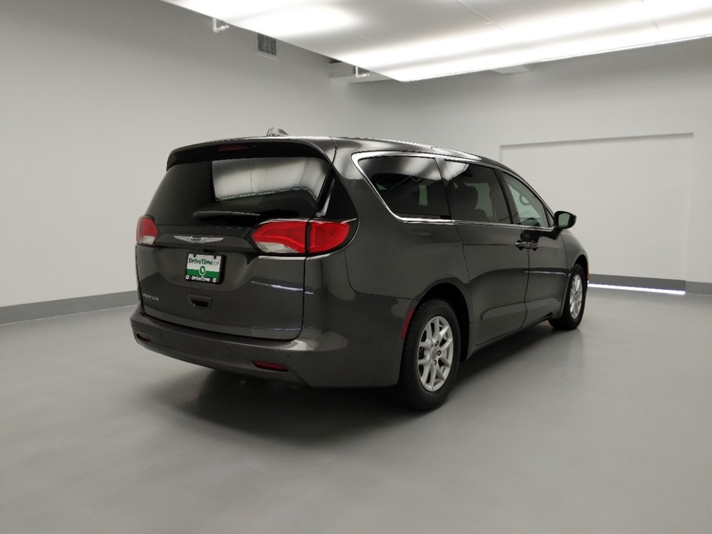 2018 Chrysler Pacifica - Passenger Rear Bumper
