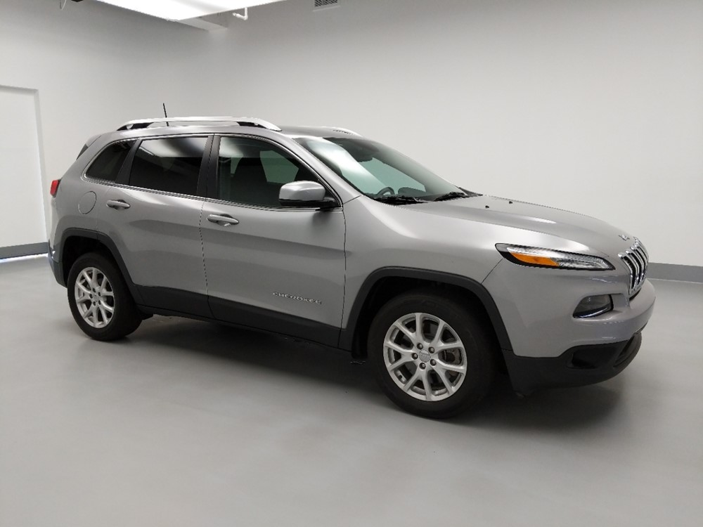 2016 Jeep Cherokee - Passenger Front Side