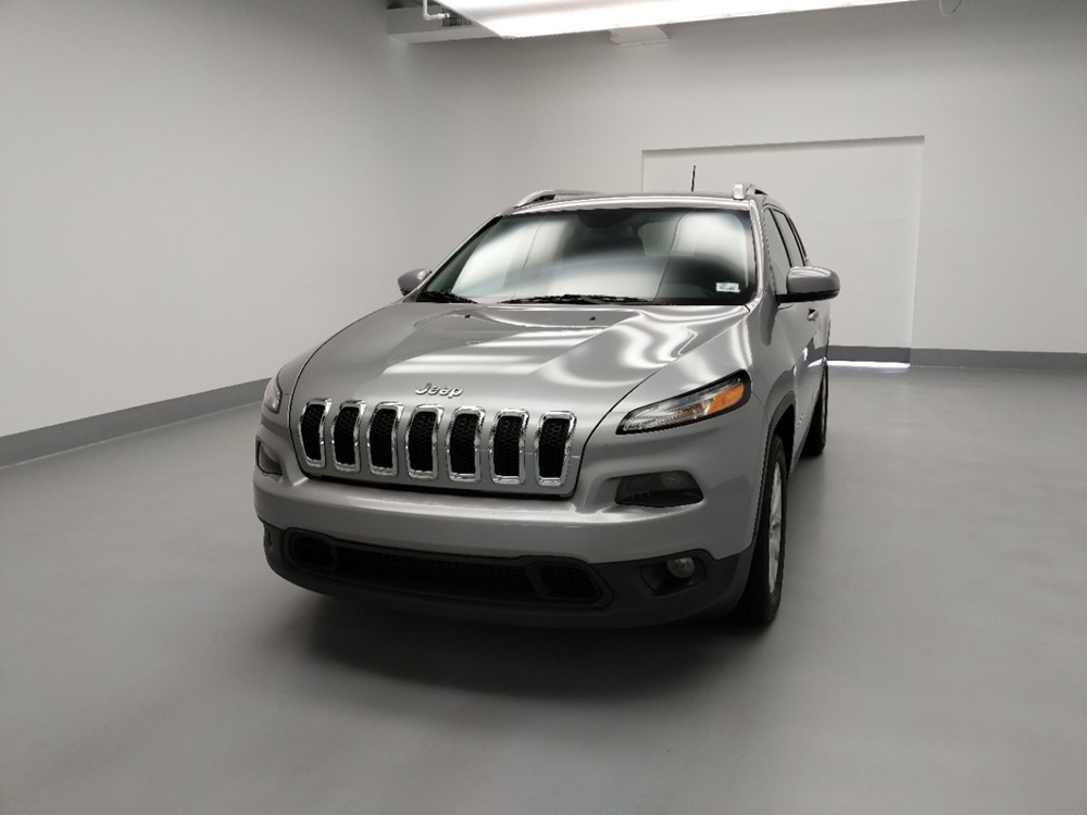 2016 Jeep Cherokee - Driver Front Hood