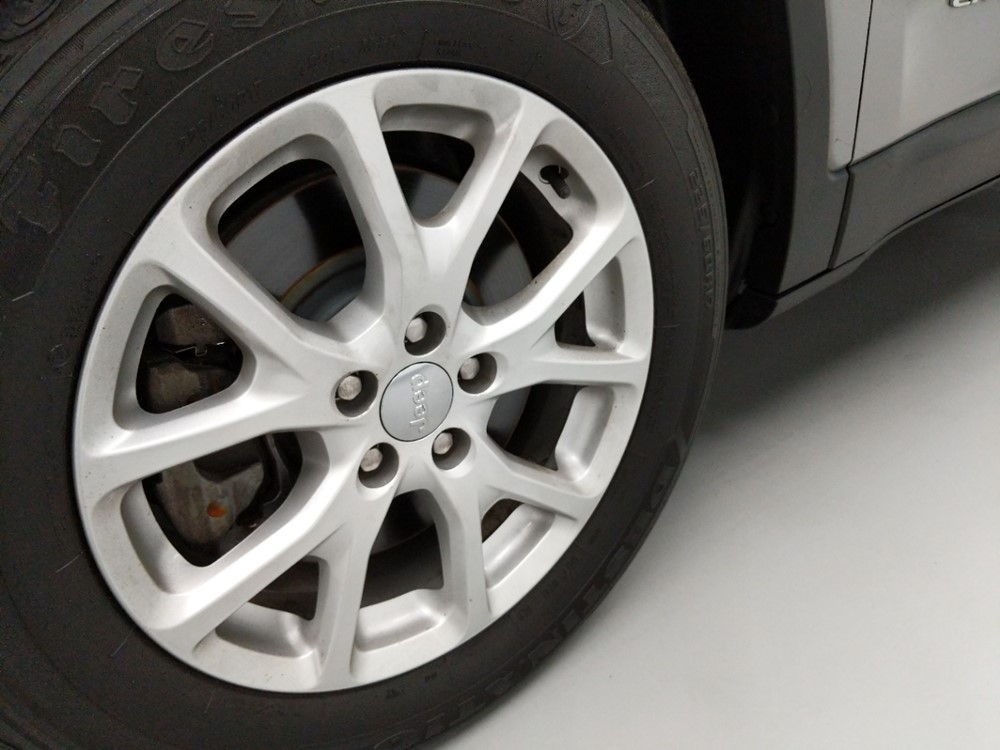 2016 Jeep Cherokee - Wheel