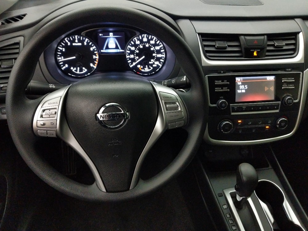 2017 Nissan Altima - Driver Dash
