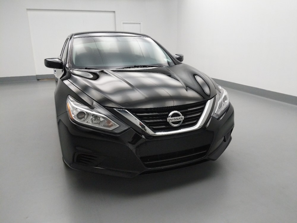 2017 Nissan Altima - Passenger Front Hood