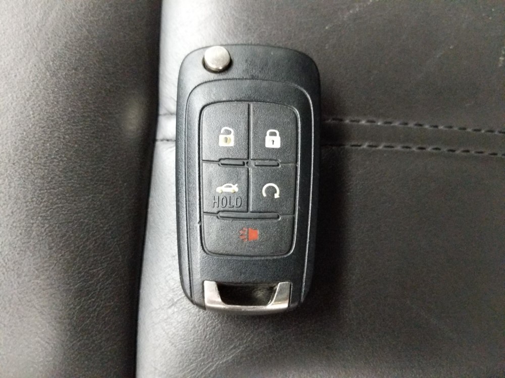 2016 Buick Regal - Keys