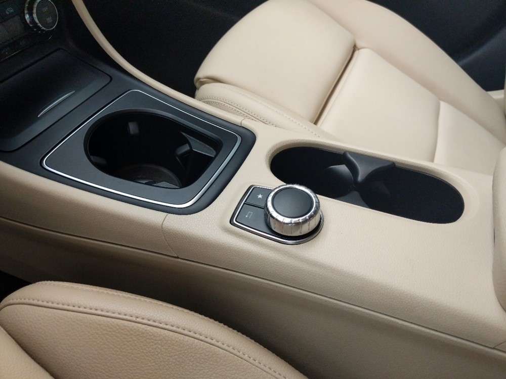 2016 Mercedes-Benz CLA250 - Center Console/Cup Holders