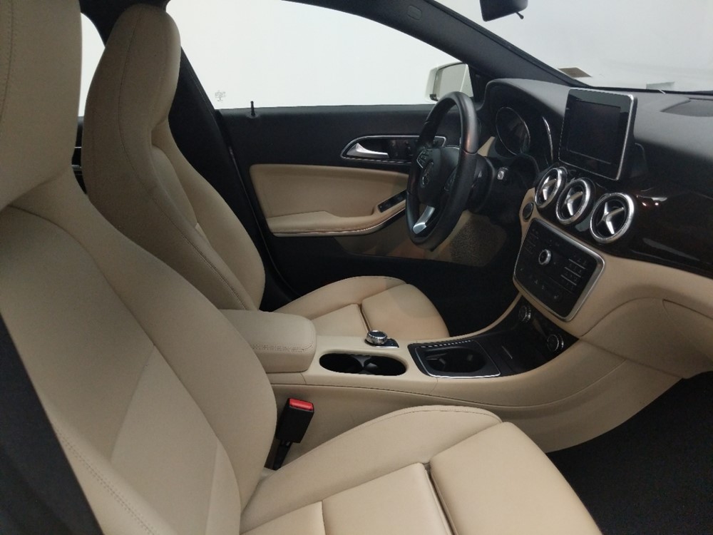 2016 Mercedes-Benz CLA250 - Passenger Front Seat