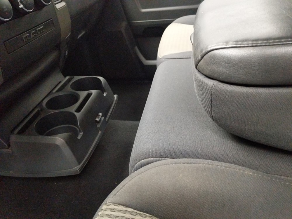 2011 Dodge Ram 1500 - Center Console/Cup Holders