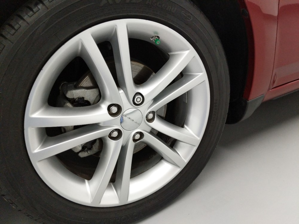 2014 Dodge Avenger - Wheel