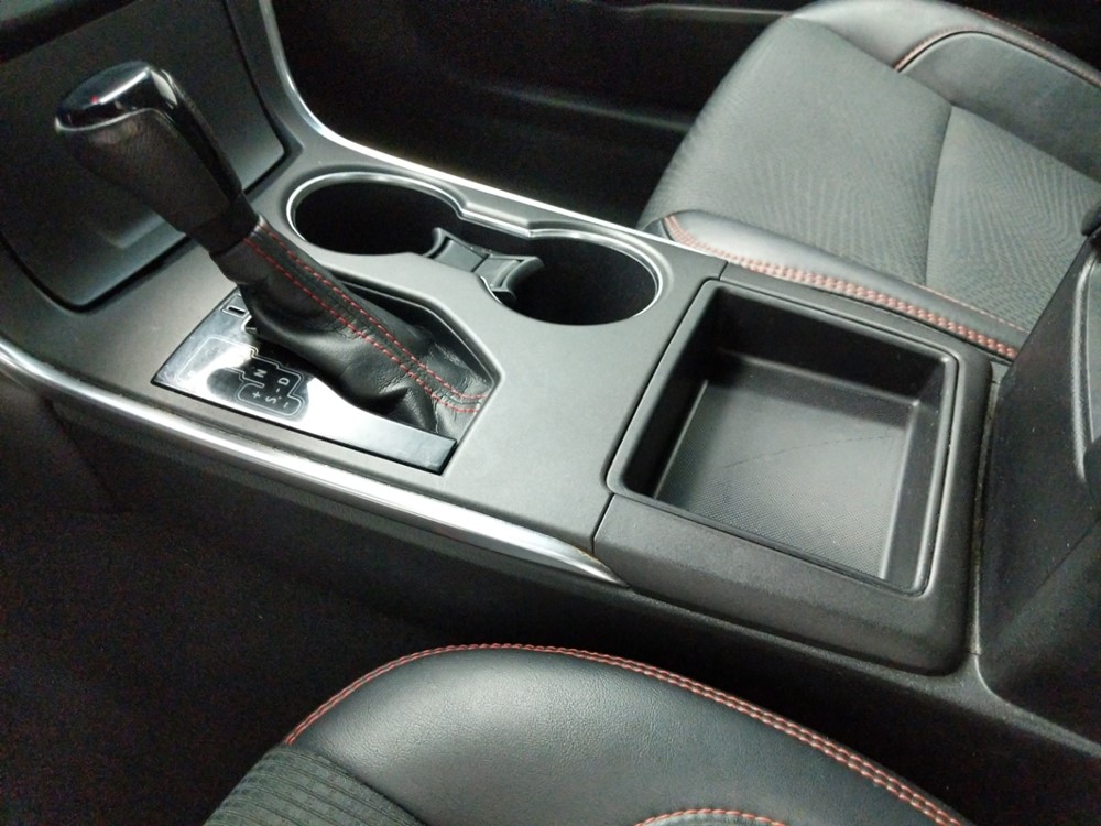 2016 Toyota Camry - Center Console/Cup Holders
