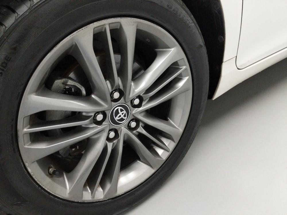 2016 Toyota Camry - Wheel