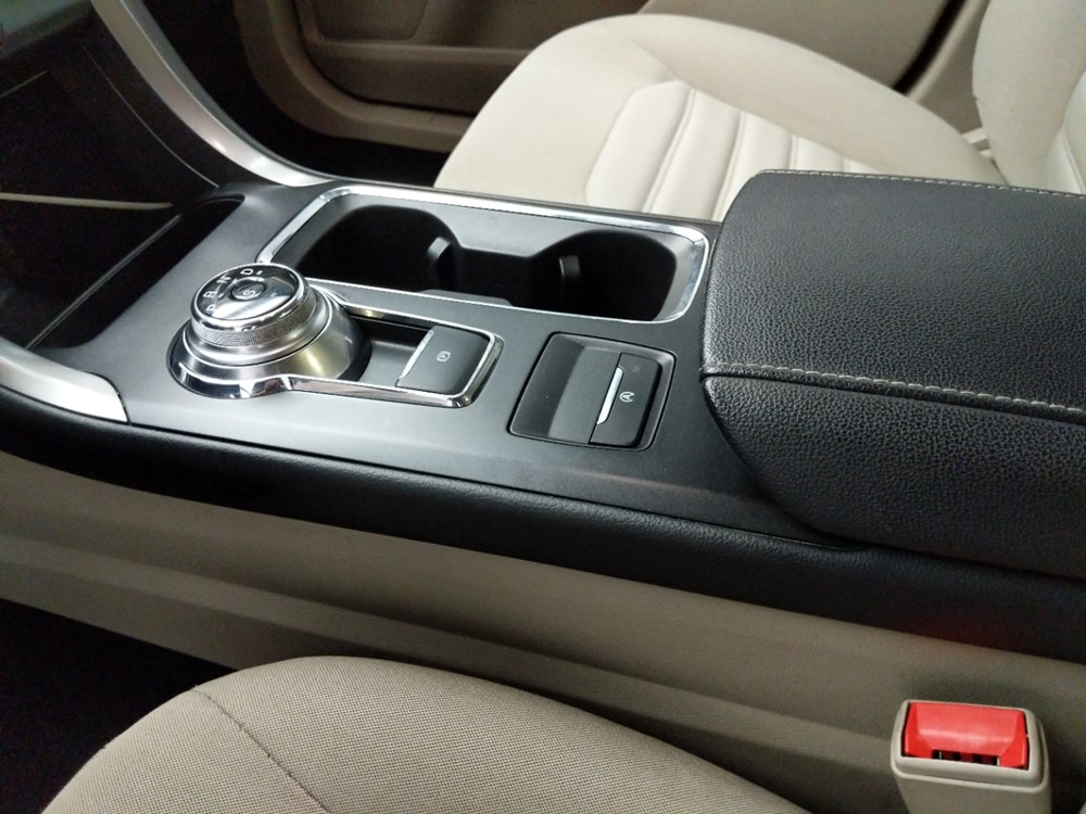 2017 Ford Fusion - Center Console/Cup Holders