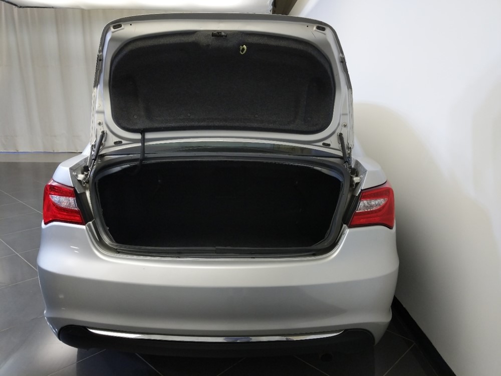 2012 Chrysler 200 - Trunk