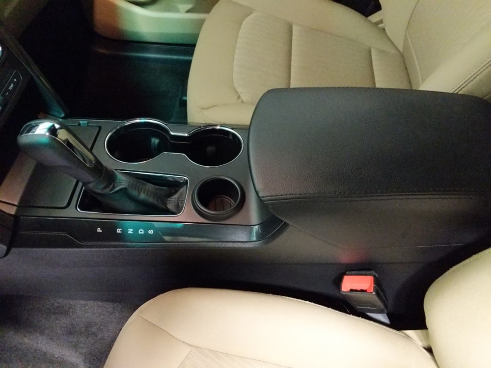 2016 Ford Explorer - Center Console/Cup Holders