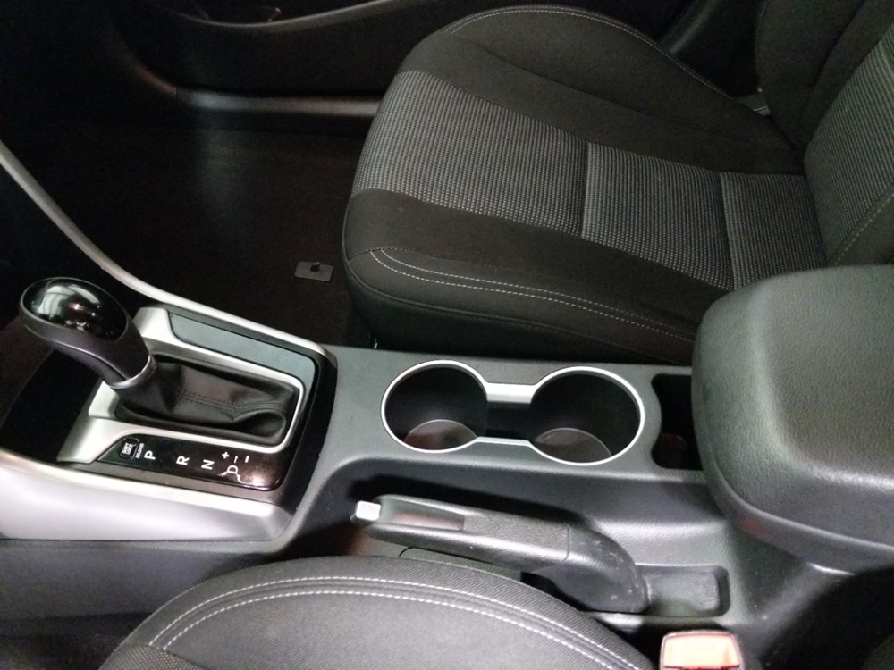 2017 Hyundai Elantra - Center Console/Cup Holders