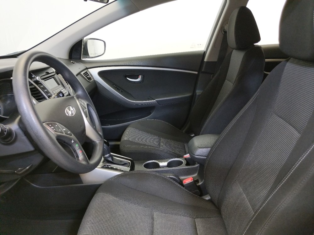 2017 Hyundai Elantra - Driver Front Seat