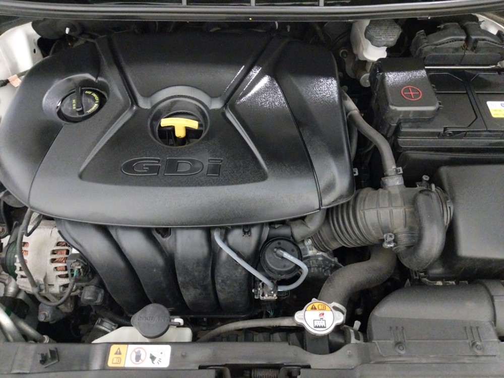 2017 Hyundai Elantra - Engine