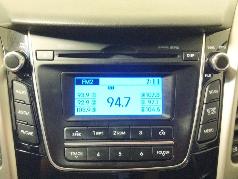 2017 Hyundai Elantra - Stereo Package