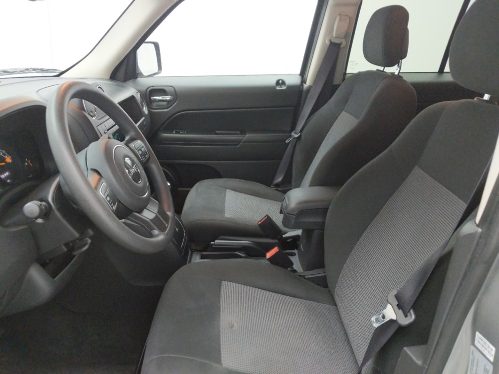 2016 Jeep Patriot - Driver Front Seat