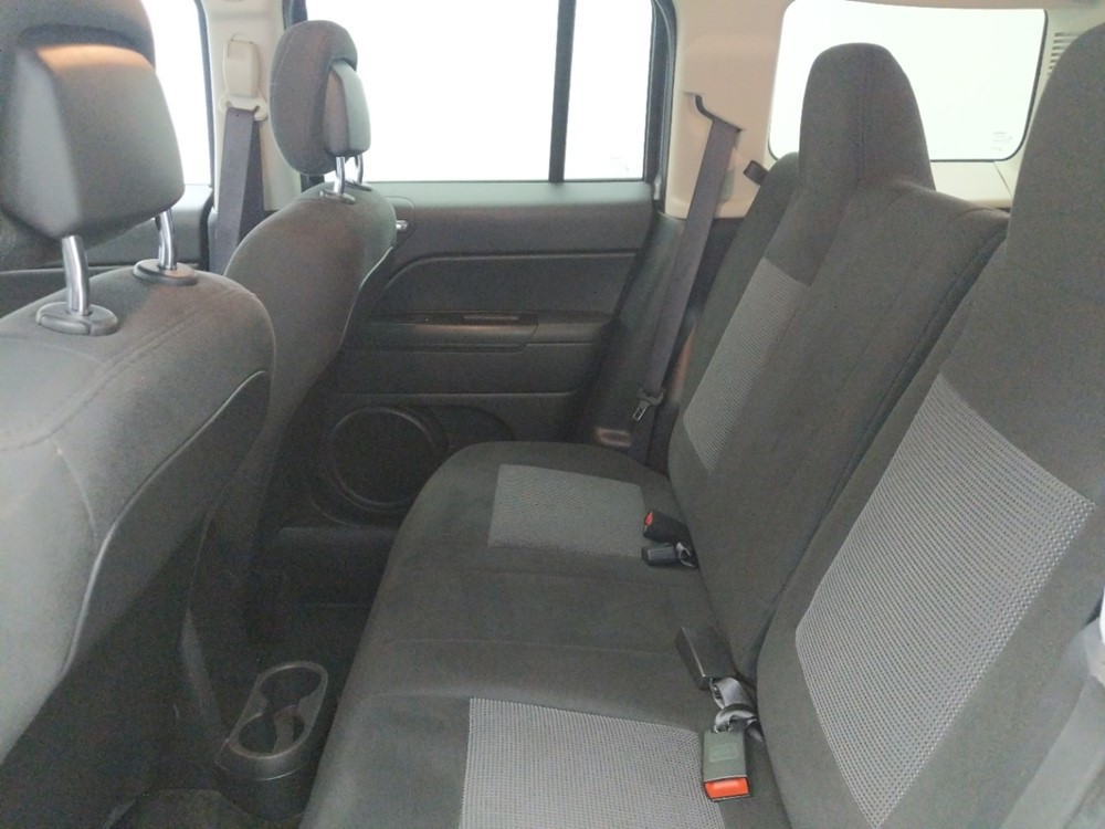 2016 Jeep Patriot - Driver Rear Seat