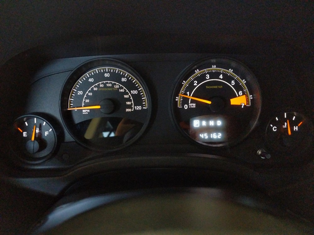 2016 Jeep Patriot - Odometer Close Up