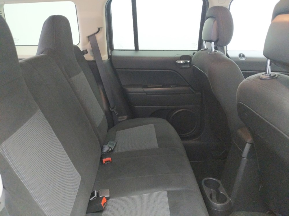 2016 Jeep Patriot - Passenger Rear Seat