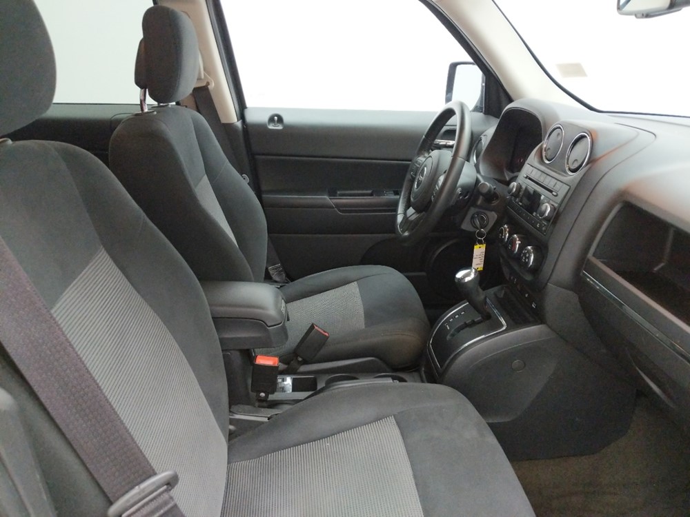 2014 Jeep Patriot - Passenger Front Seat