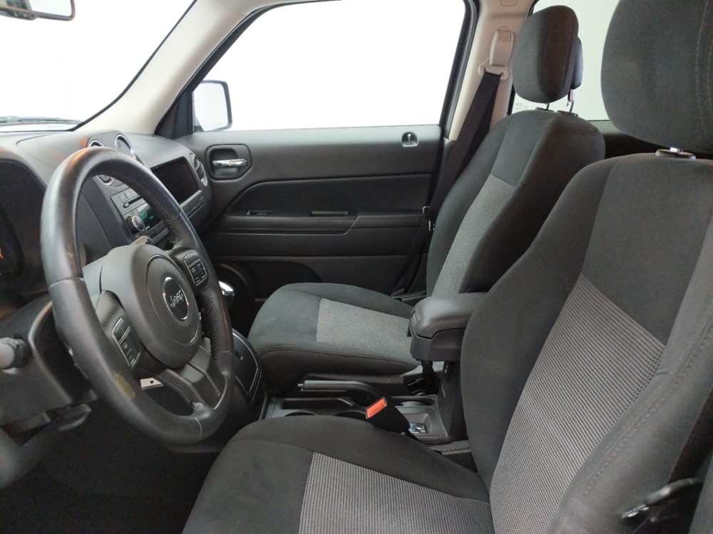 2014 Jeep Patriot - Driver Front Seat