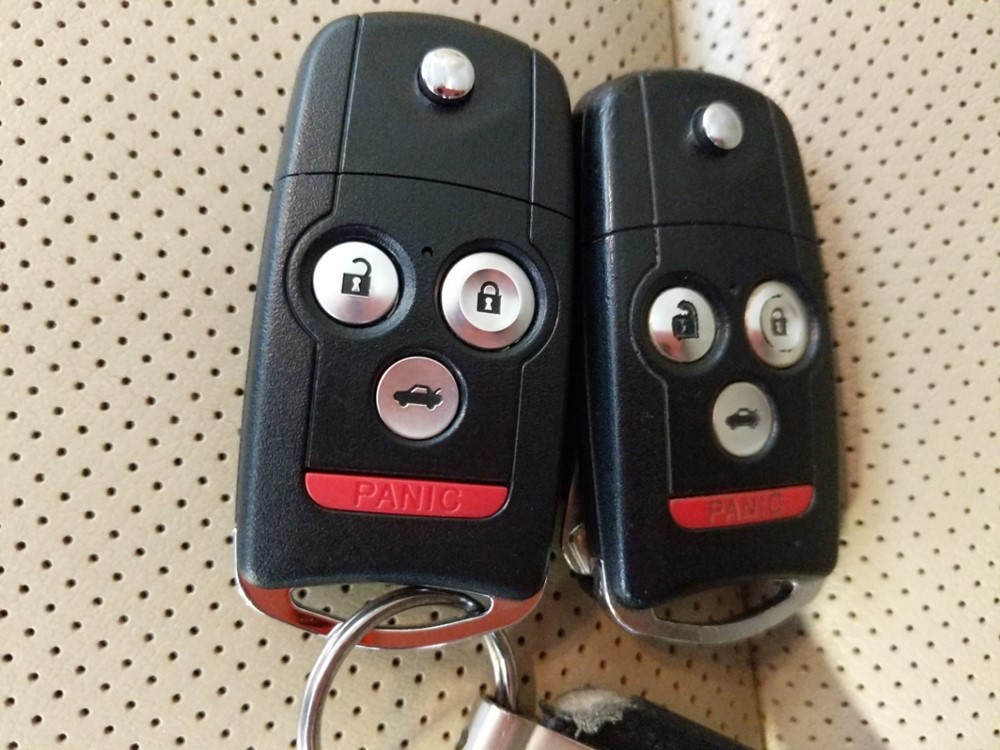 2009 Acura TSX - Keys