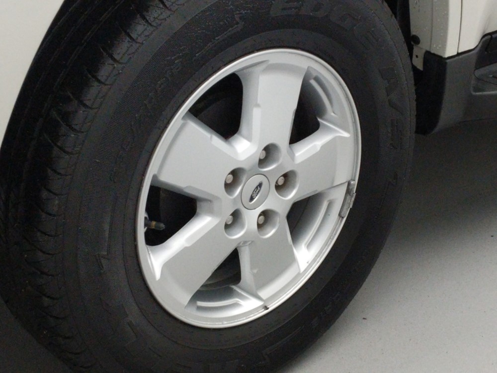 2011 Ford Escape - Wheel