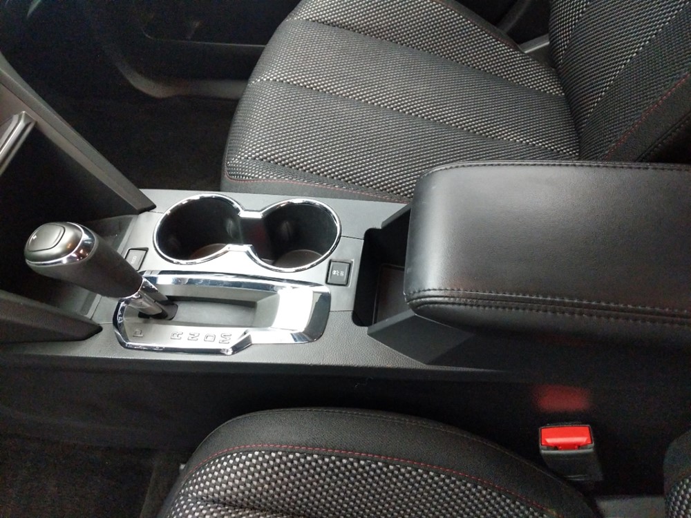 2016 GMC Terrain - Center Console/Cup Holders