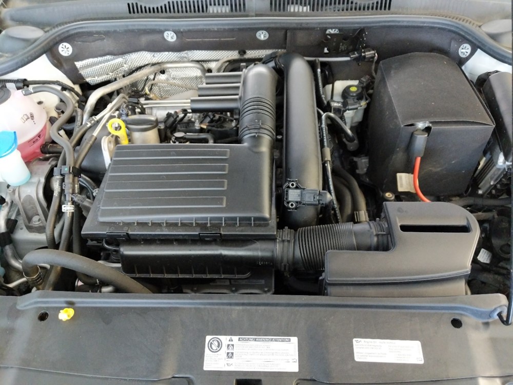 2017 Volkswagen Jetta - Engine