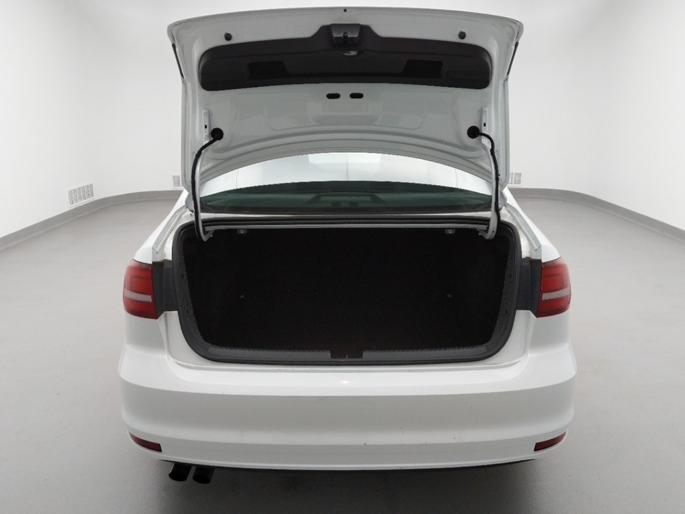 2017 Volkswagen Jetta - Trunk