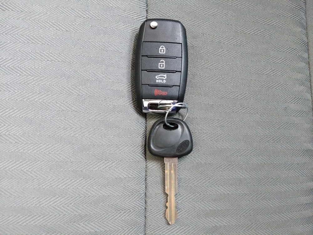 2016 Kia Forte - Keys