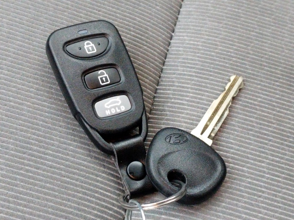 2017 Hyundai Elantra - Keys