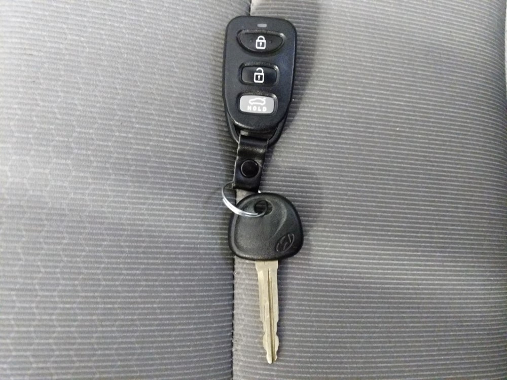 2017 Hyundai Elantra - Keys