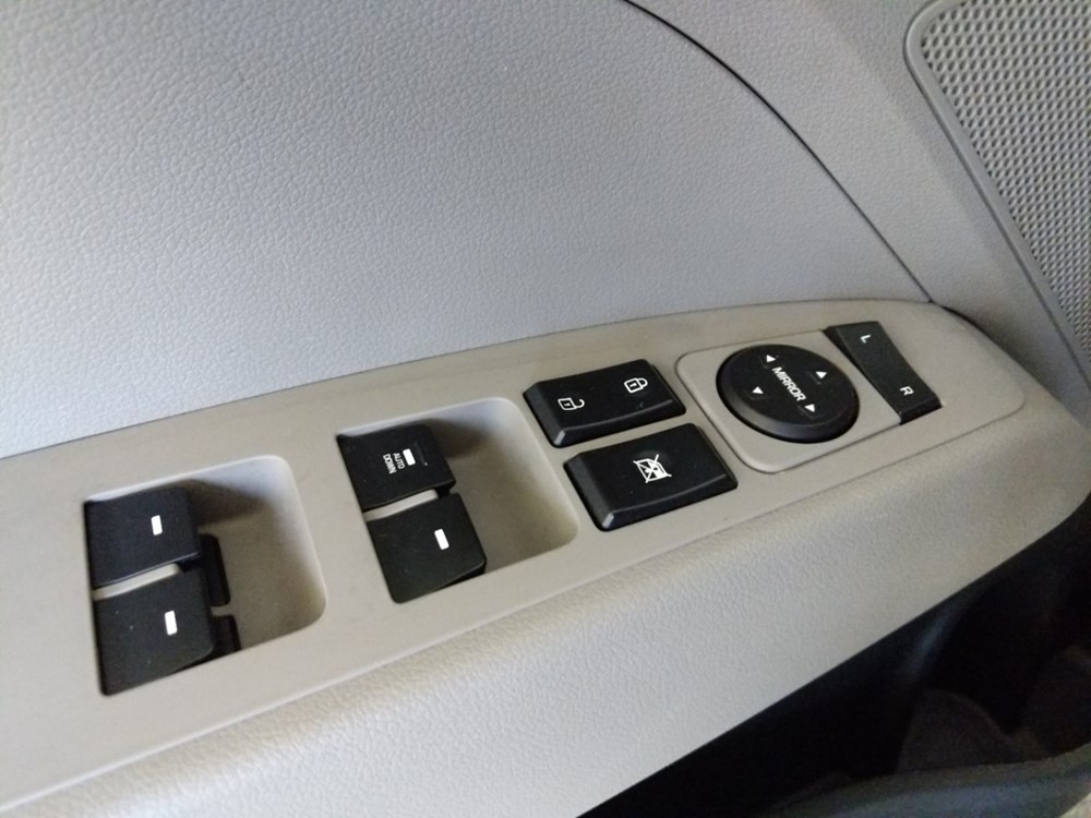 2017 Hyundai Elantra - Driver Power Windows/Lock Control