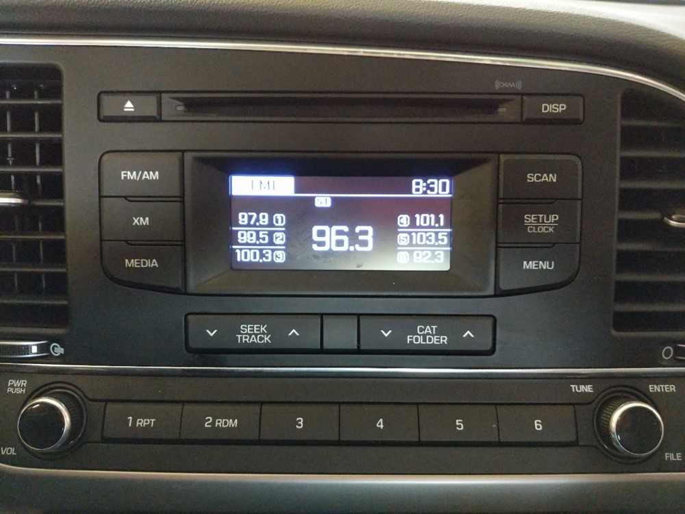 2017 Hyundai Elantra - Stereo Package