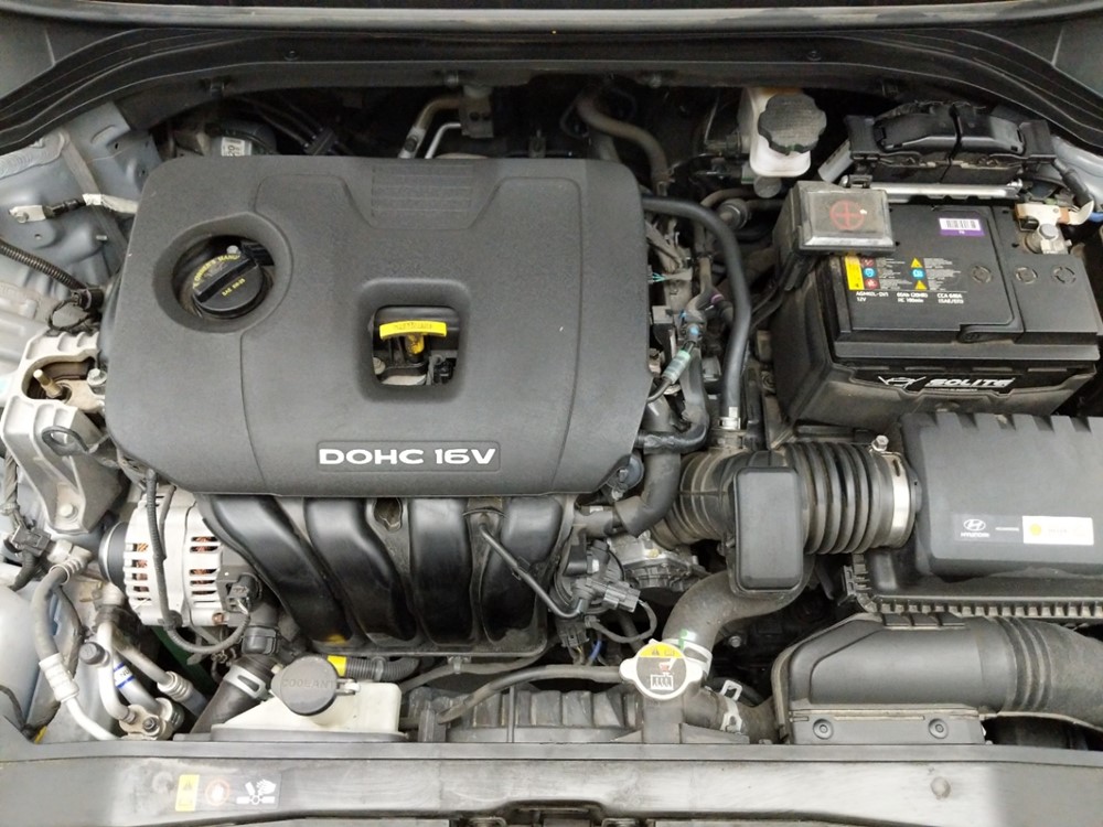 2017 Hyundai Elantra - Engine