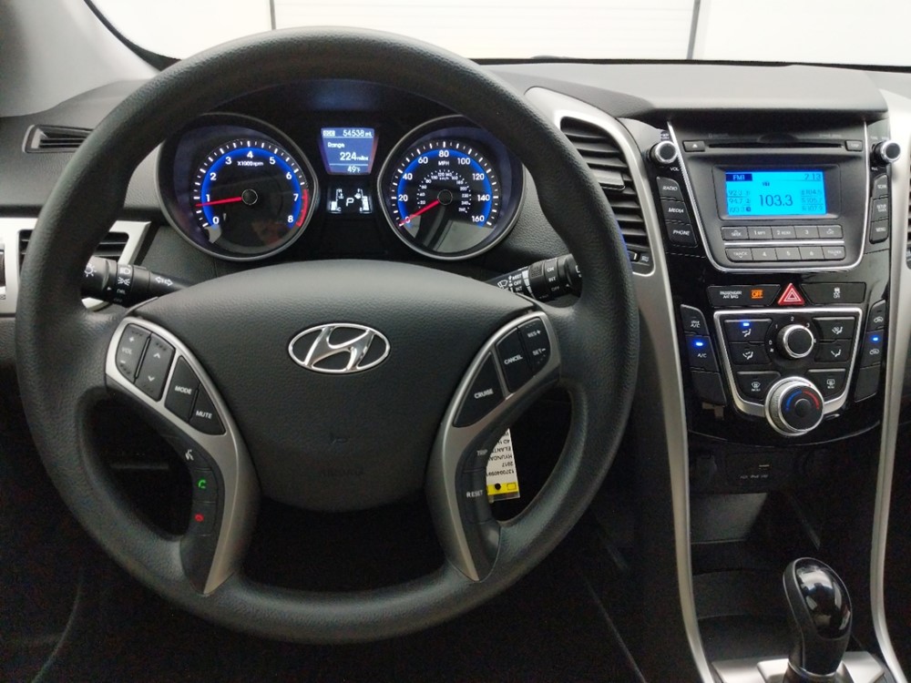 2017 Hyundai Elantra - Driver Dash