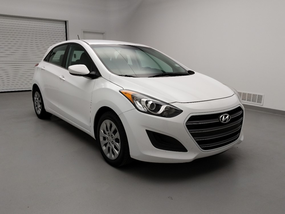 2017 Hyundai Elantra - Passenger Front Bumper