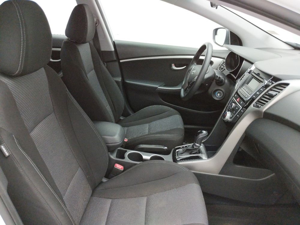2017 Hyundai Elantra - Passenger Front Seat