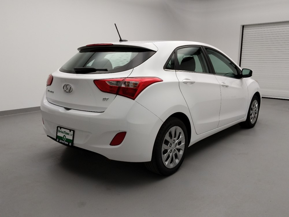 2017 Hyundai Elantra - Passenger Rear Bumper