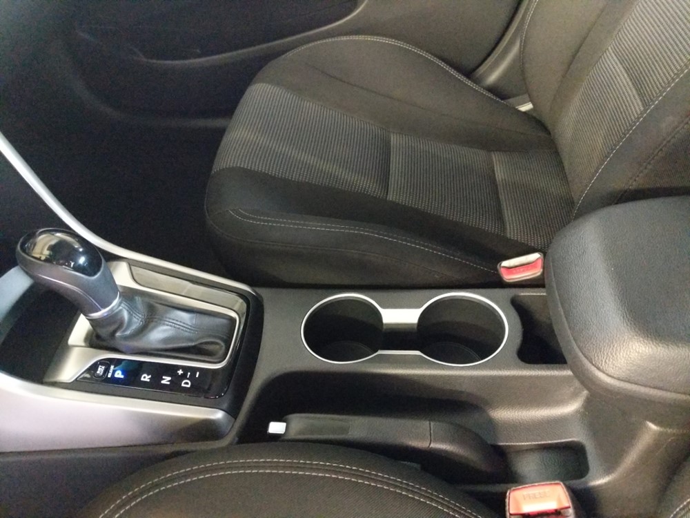 2017 Hyundai Elantra - Center Console/Cup Holders