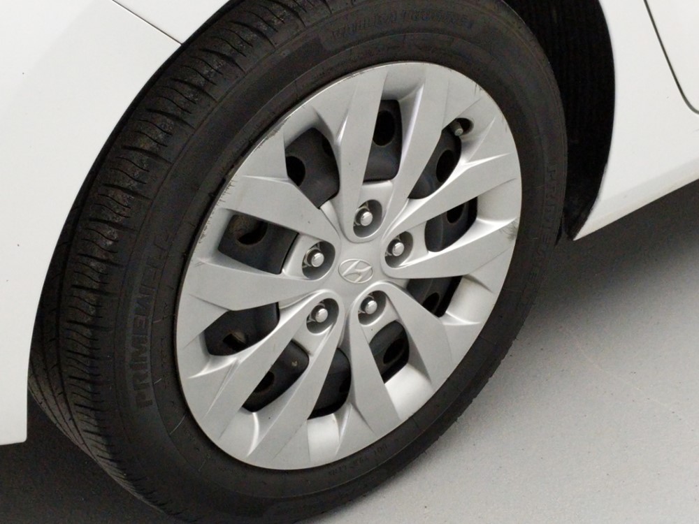 2017 Hyundai Elantra - Wheel