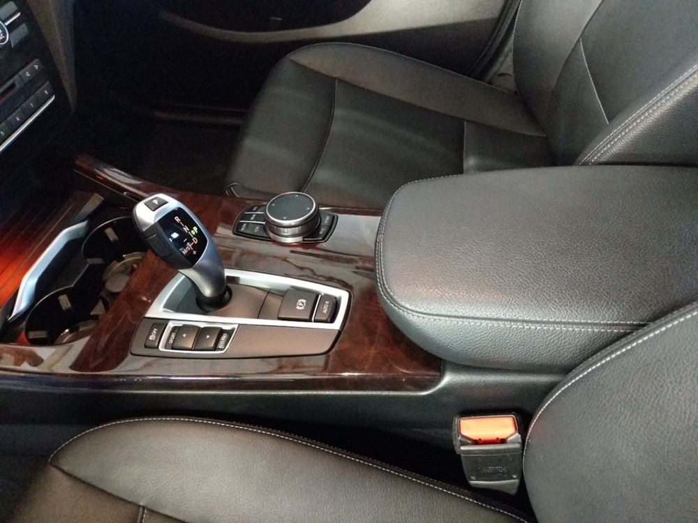 2017 BMW X3 - Center Console/Cup Holders