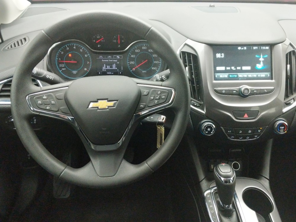 2018 Chevrolet Cruze - Driver Dash