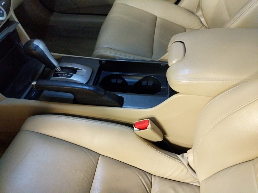 2012 Honda Accord - Center Console/Cup Holders