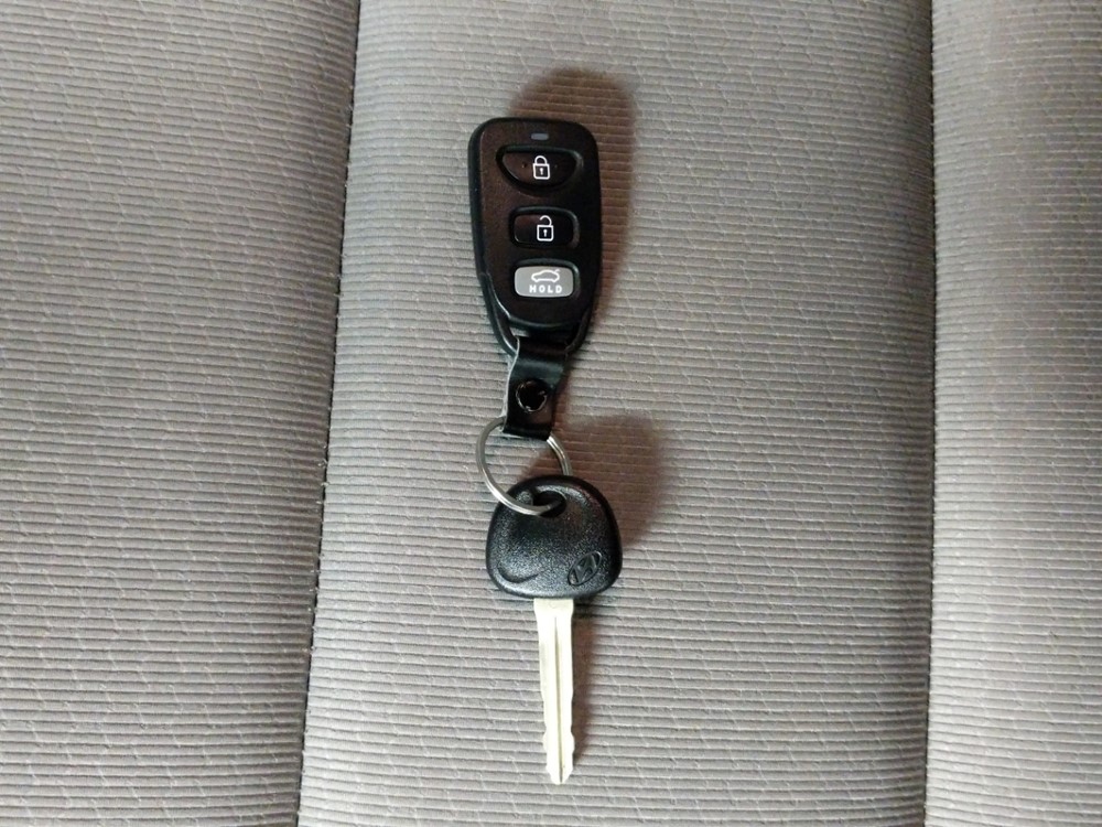 2017 Hyundai Elantra - Keys