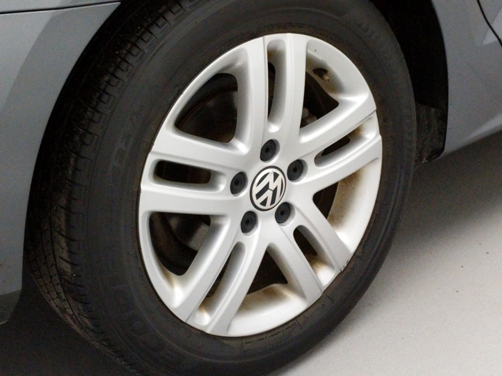 2017 Volkswagen Jetta - Wheel