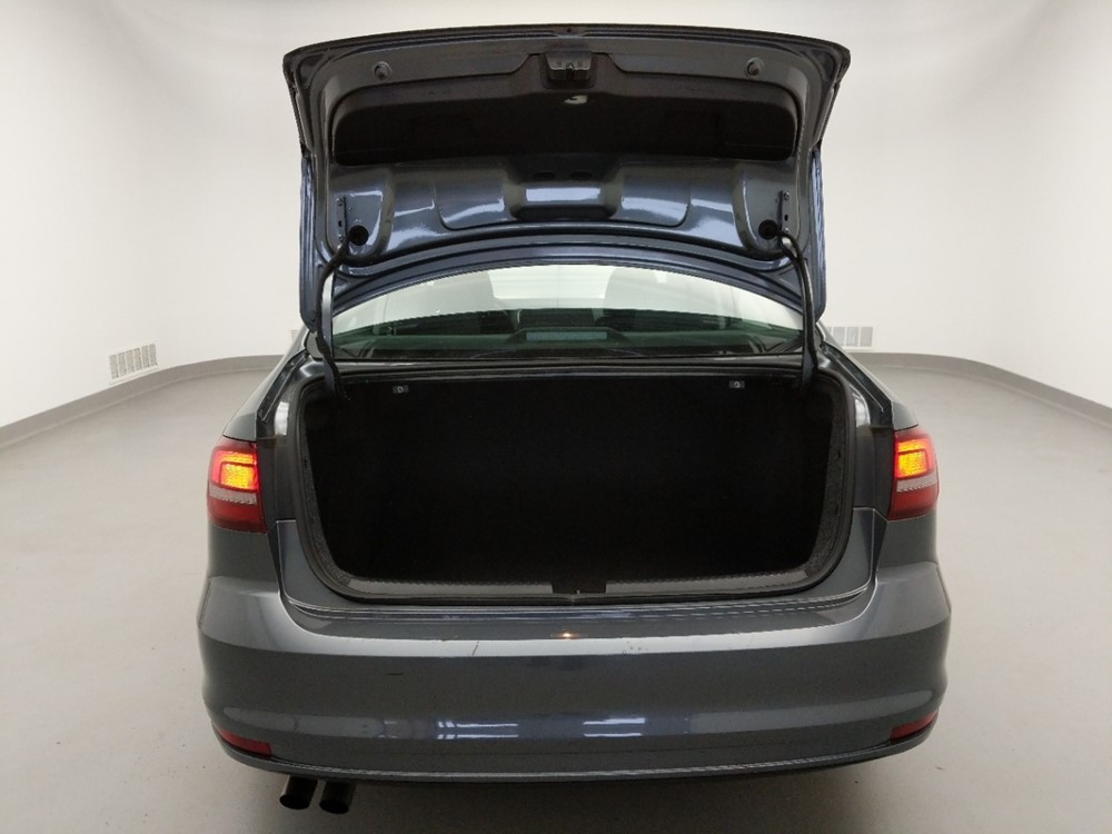 2017 Volkswagen Jetta - Trunk
